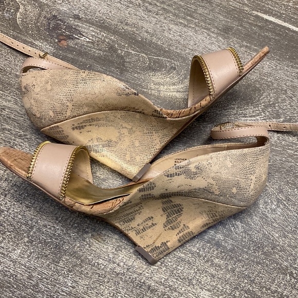 BEBE Sylvana Beige Gold LEATHER Wedge - Picture 3 of 11